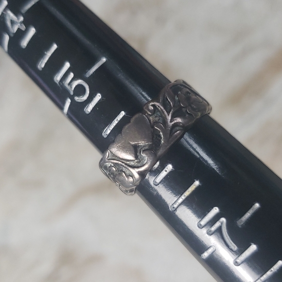 Vintage Sterling Sweetheart Ring - Picture 5 of 9